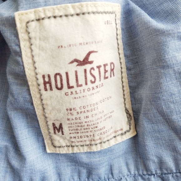 Hollister Classic Dress Shirt - Picture 5 of 5
